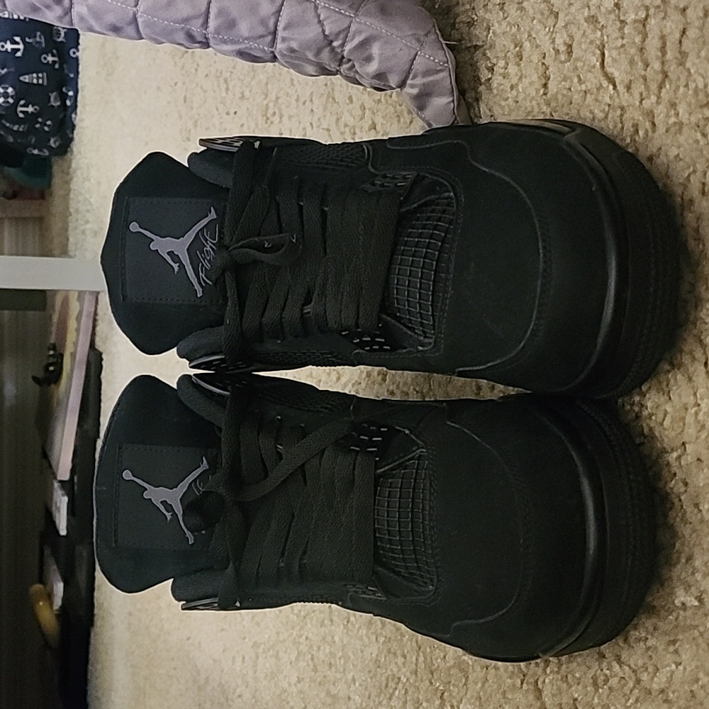 Jordan Retro 4 black cats 2020